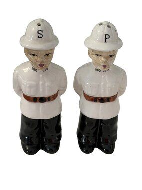 Vintage Jamaica Policeman Salt and Pepper Shakers Ceramic Souvenir Set 4.75”